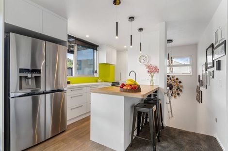 Photo of property in 202 Bond Street, Whangamata, 3620