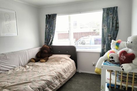 Photo of property in 1 Iris Grove, Trentham, Upper Hutt, 5018