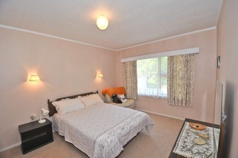 Photo of property in 18 Harbour View Road, Leigh, 0985