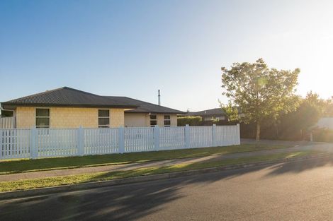 Photo of property in 8 Kitakita Grove, Motueka, 7120