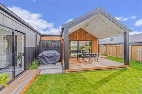 Photo of property in 6 Mahia Lane, Waikanae, 5036