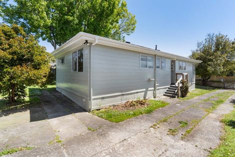 Photo of property in 27 Becker Drive, Weymouth, Auckland, 2103