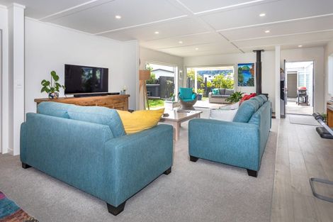 Photo of property in 107 Riverview Road, Whangamata, 3620