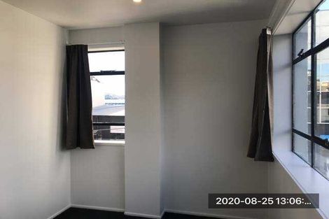 Photo of property in Quantum On Thorndon Quay, 2/163b Thorndon Quay, Pipitea, Wellington, 6011