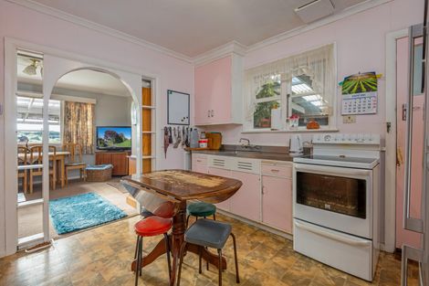 Photo of property in 12 Lawton Road, Newbury, Feilding, 4775