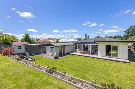 Photo of property in 4 Waverley Street, Waipawa, 4210