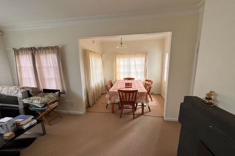 Photo of property in 35 Alfred Street, Fairfield, Hamilton, 3214