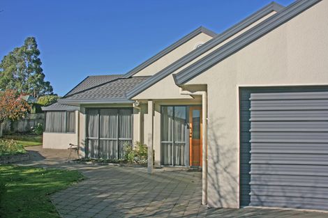 Photo of property in 10 Brookside Place, Mosgiel, 9024