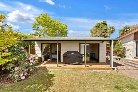 Photo of property in 8b Wyatt Place, Russley, Christchurch, 8042