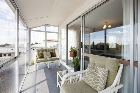 Photo of property in 69 Poaka Avenue, Dinsdale, Hamilton, 3204