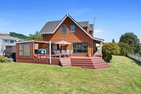 Photo of property in 77 Aorangi Road, Paraparaumu, 5032