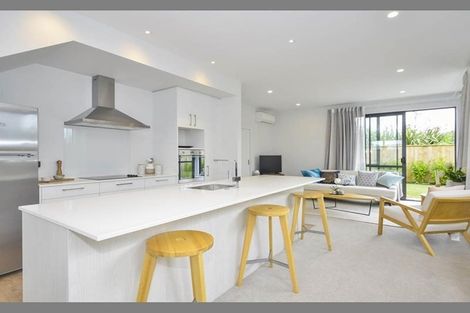 Photo of property in 15 Carder Court, Hobsonville, Auckland, 0618