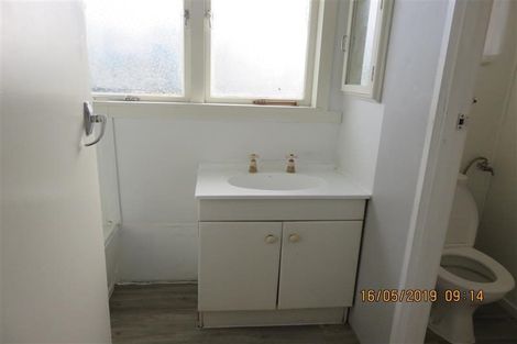 Photo of property in 16 Ascot Avenue, Henderson, Auckland, 0610