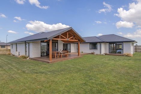 Photo of property in 6 Merino Crescent, Kirwee, 7571
