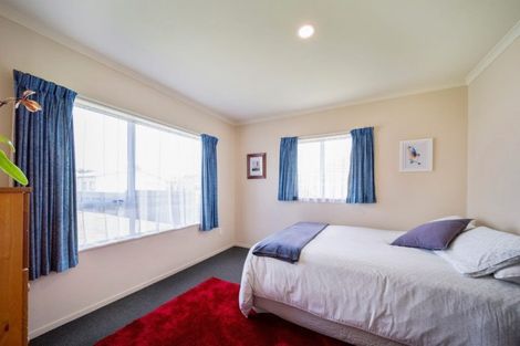 Photo of property in 50 Lismore Street, Merrilands, New Plymouth, 4312