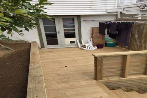 Photo of property in 132a Kelburn Parade, Kelburn, Wellington, 6012