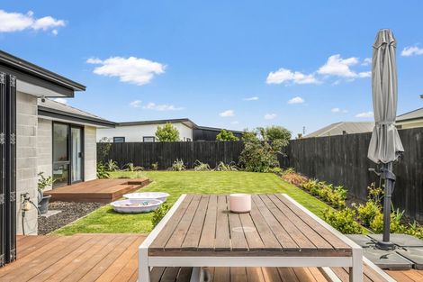 Photo of property in 102 Petries Road, Woodend, 7610