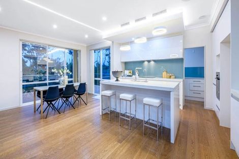 Photo of property in 72 Bur Oak Terrace, Schnapper Rock, Auckland, 0632