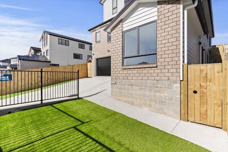 Photo of property in 14 Glann Lane, Flat Bush, 2019