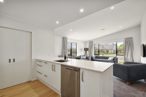 Photo of property in 17 Saint James Place, Rangiora, 7400