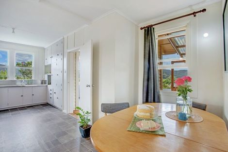 Photo of property in 13 Church Street, Kawakawa, 0210