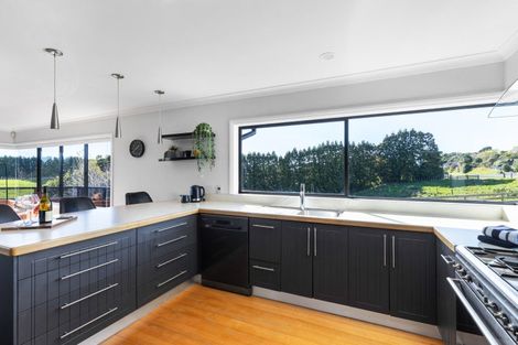 Photo of property in 354 Henwood Road, Hillsborough, New Plymouth, 4372