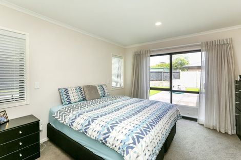 Photo of property in 5 Market Lane, Westown, New Plymouth, 4310