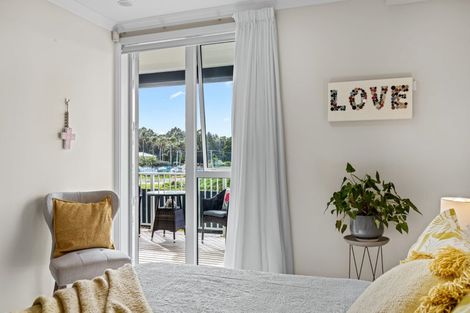 Photo of property in 62 Rewa Rewa Lane, Orewa, 0931