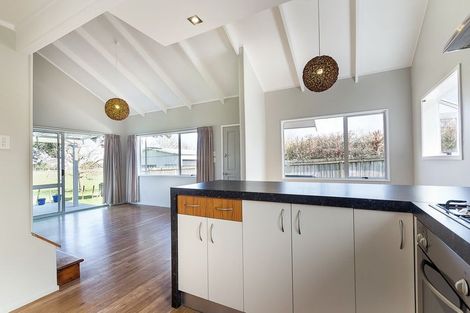 Photo of property in 2/10 Kiekie Road, Mangere Bridge, Auckland, 2022