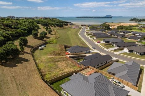 Photo of property in 13 Lakeside Terrace, Omokoroa, 3114