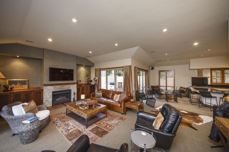 Photo of property in 17a Montgomery Terrace, Hokowhitu, Palmerston North, 4410