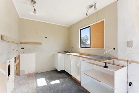 Photo of property in 15 Waitai Street, Castlecliff, Whanganui, 4501