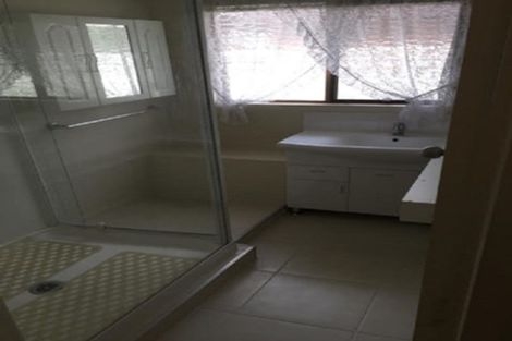 Photo of property in 2/54 Ray Small Drive, Pahurehure, Papakura, 2113