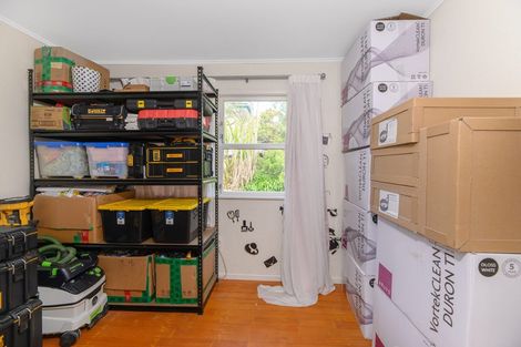 Photo of property in 30 Seon Place, Birkdale, Auckland, 0626