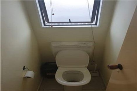 Photo of property in 1/8 Penion Drive, Flat Bush, Auckland, 2023