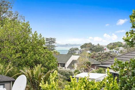 Photo of property in 1/10 Channel View Road, Campbells Bay, Auckland, 0630