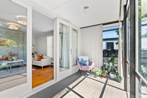 Photo of property in 7a Cunliffe Road, Redwood, Christchurch, 8051