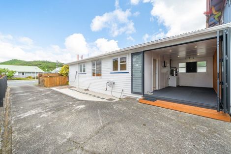 Photo of property in 1/150 Dowse Drive, Maungaraki, Lower Hutt, 5010