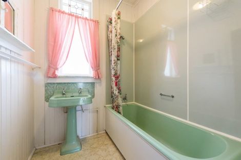 Photo of property in 16 Liverpool Street, Miramar, Wellington, 6022