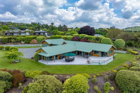 Photo of property in 8 Cameron Drive, Acacia Bay, Taupo, 3385