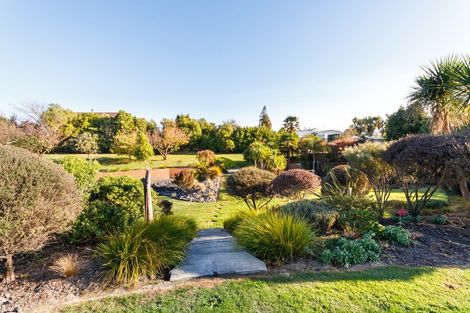 Photo of property in 17 Cemetery Road, Sanson, Palmerston North, 4479