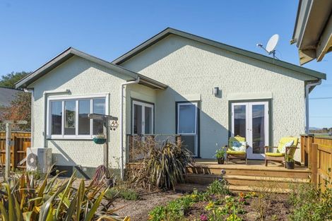 Photo of property in 6 South Featherston Road, South Featherston, Featherston, 5771