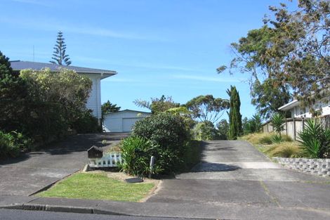 Photo of property in 18 Sycamore Drive, Sunnynook, Auckland, 0620