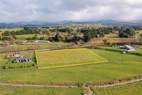 Photo of property in 64b Opaki Kaiparoro Road, Opaki, 5871