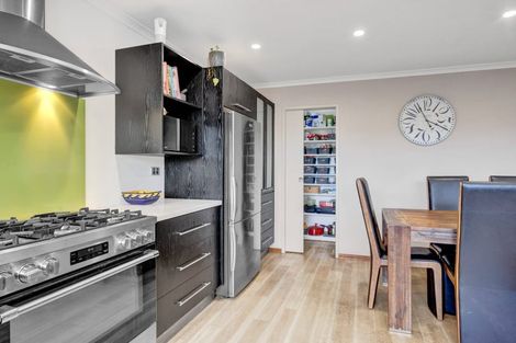 Photo of property in 77a Dixon Avenue, Hawera, 4610