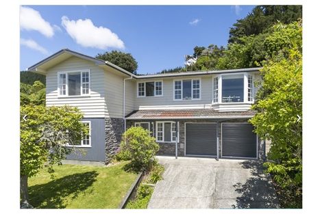 Photo of property in 25 Oriel Avenue, Tawa, Wellington, 5028