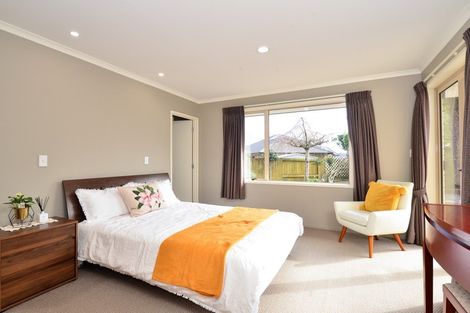 Photo of property in 6 Cleeve Close, Huntington, Hamilton, 3210