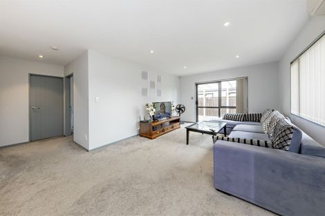 Photo of property in 51 Tarapiroe Avenue, Takanini, 2112