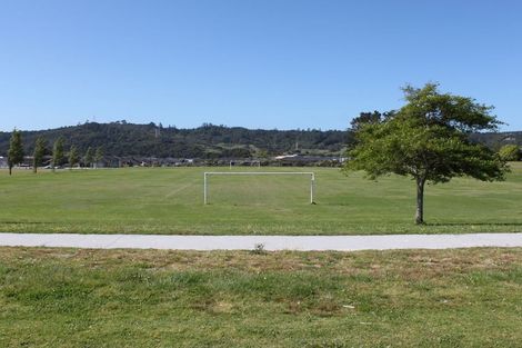 Photo of property in 40 Jane Maree Road, Kumeu, 0810