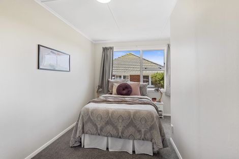 Photo of property in 130 Main Road, Titahi Bay, Porirua, 5022